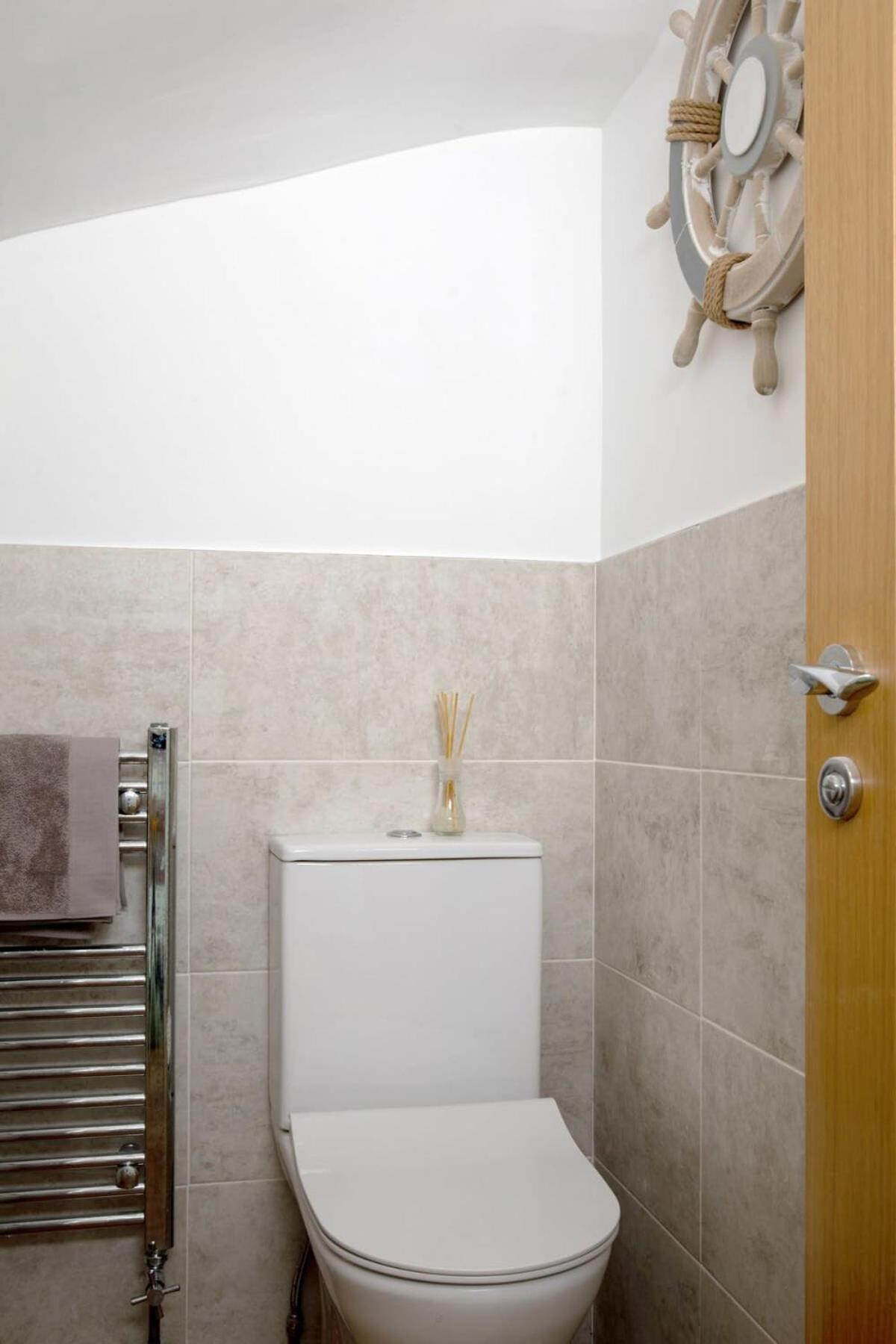 Stunning 4br House For 10 Near W Hot Tub * Bognor Regis
