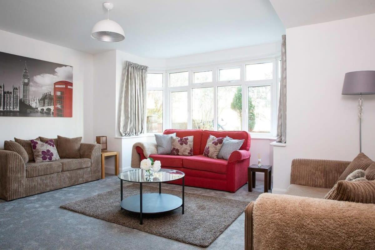 Holiday home Stunning 4br House For 10 Near W Hot Tub
