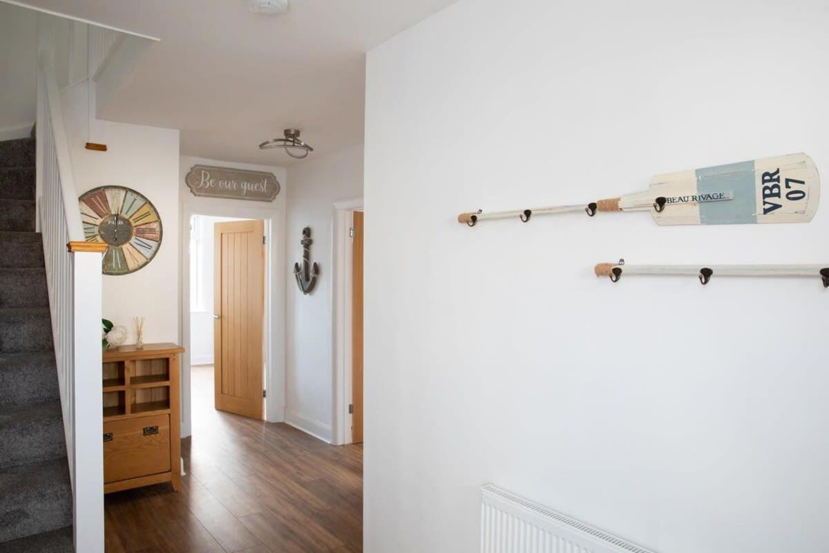 Holiday home Stunning 4br House For 10 Near W Hot Tub *