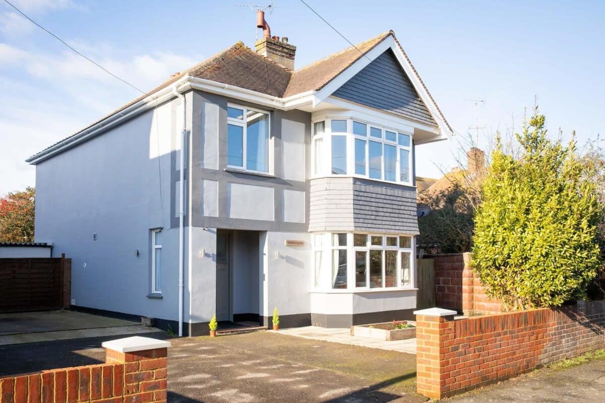 Holiday home Stunning 4br House For 10 Near W Hot Tub Bognor Regis